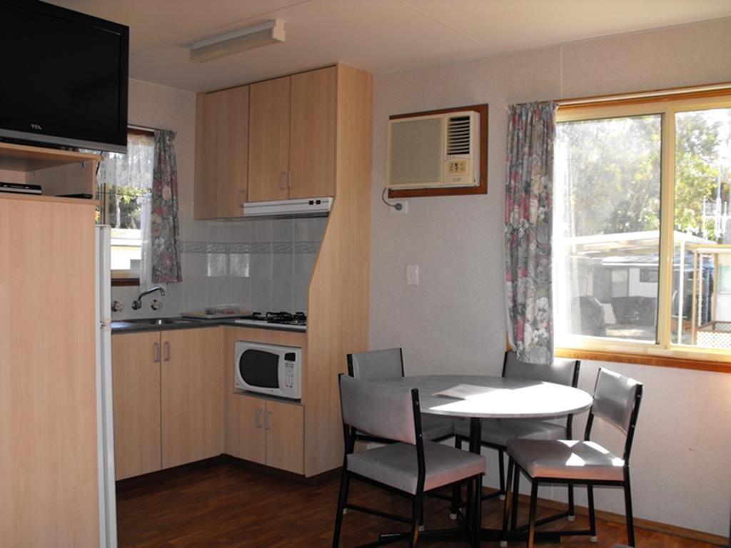 Smugglers Cove Holiday Village Forster Rom bilde
